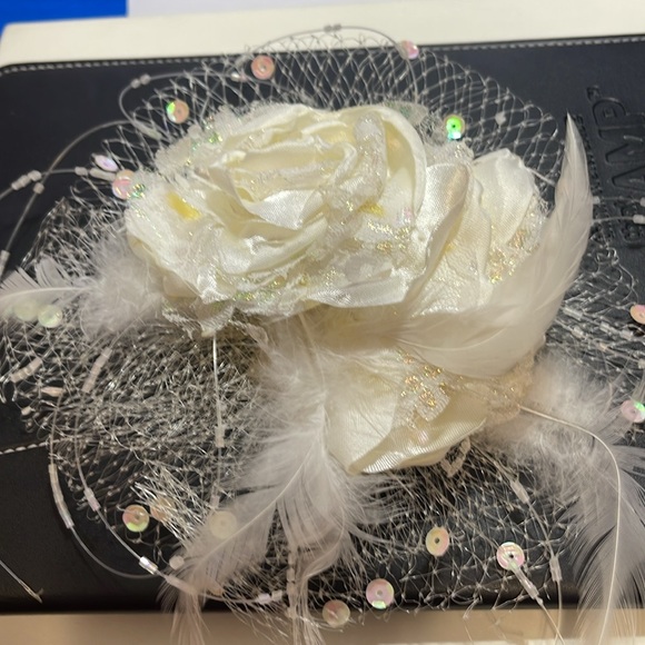 NWOT - Headpiece/ Hats - Picture 6 of 6